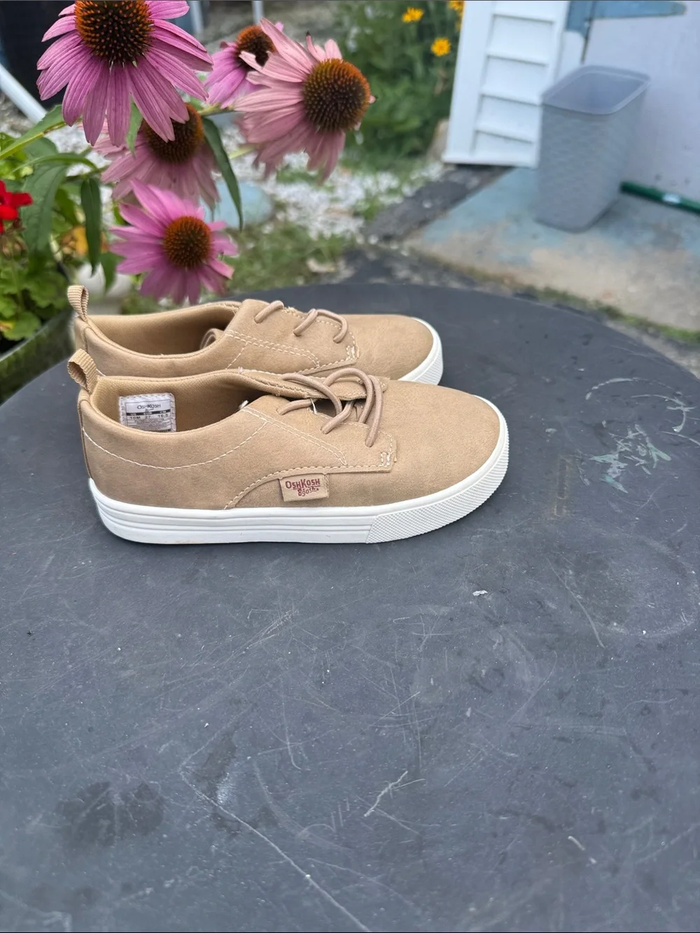 OshKosh B'gosh Men's Light Tan Suede Low-Top Sneakers